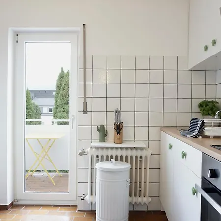 Neu Gemuetliche Fuer Max 5 Personen Mit Balkon Naehe Mosel Mit Blick Auf Weinberge Appartement *