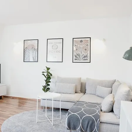 Neu Gemuetliche Fuer Max 5 Personen Mit Balkon Naehe Mosel Mit Blick Auf Weinberge